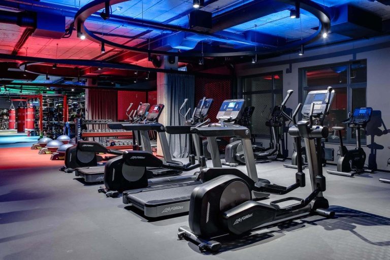 10 labākie fitnesa klubi Latvijā